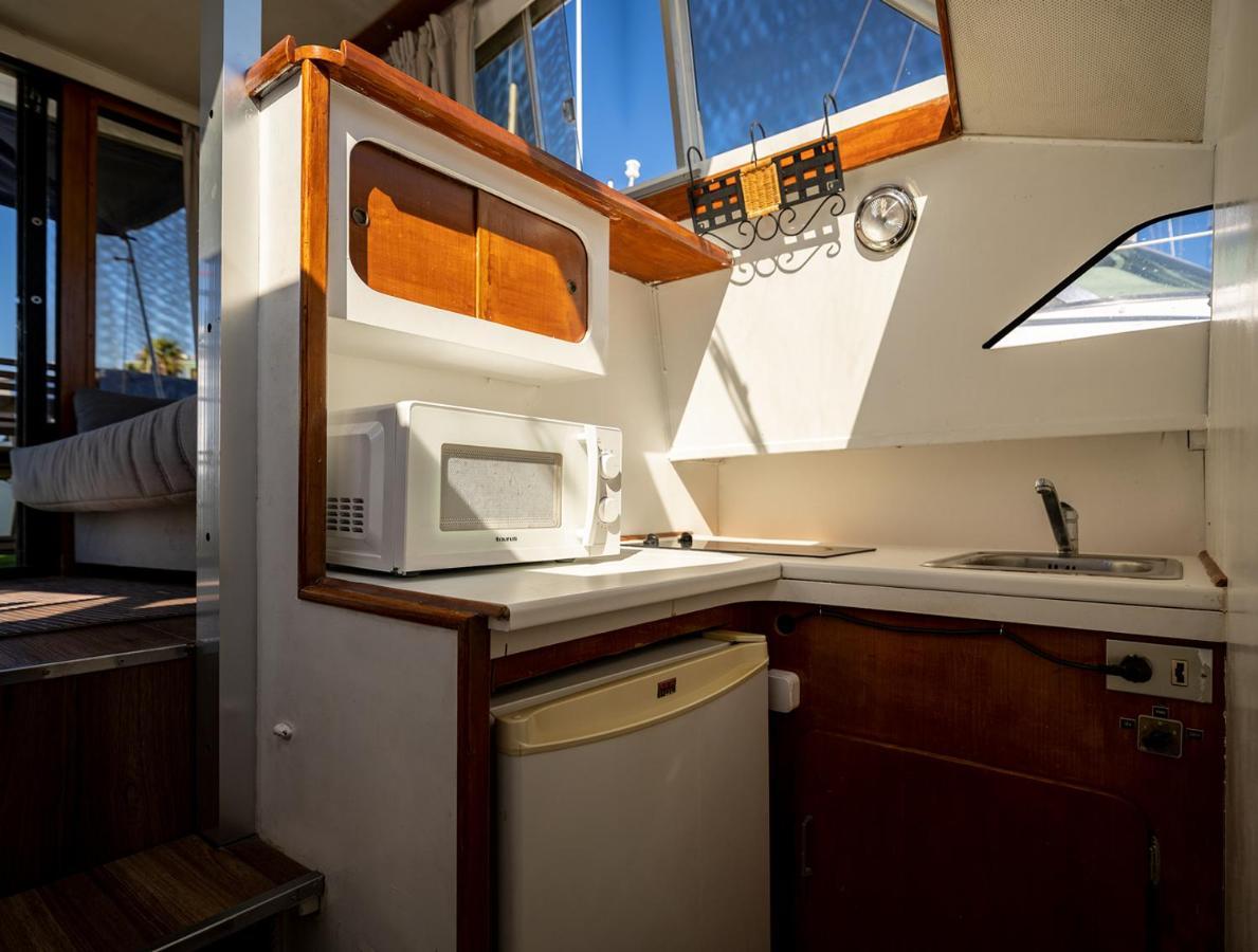 Spacious And Charming Boat In Port Forum Hotel Sant Adria de Besos Exterior foto